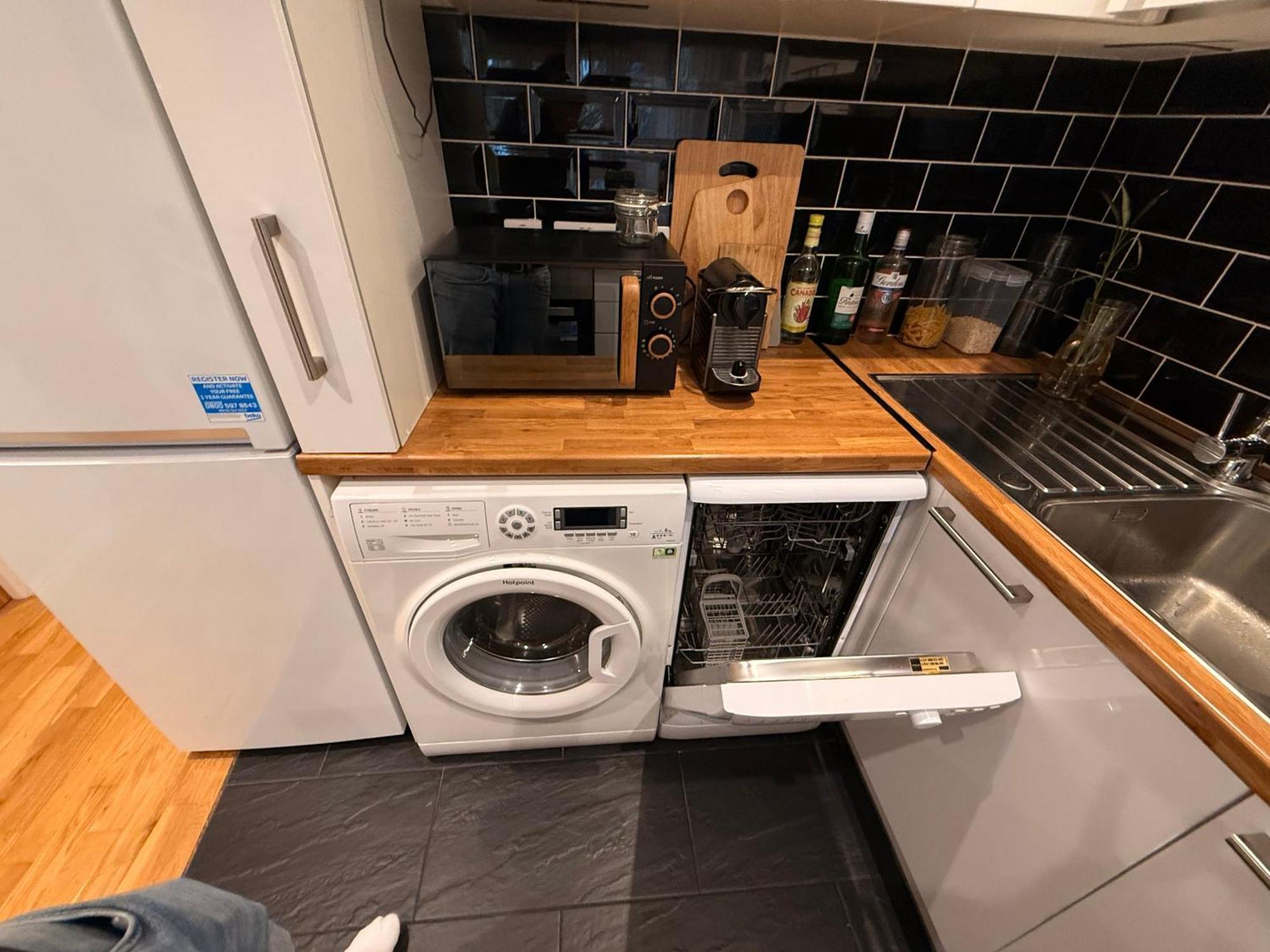 Two Bedroom Flat In The Heart Of 런던 외부 사진